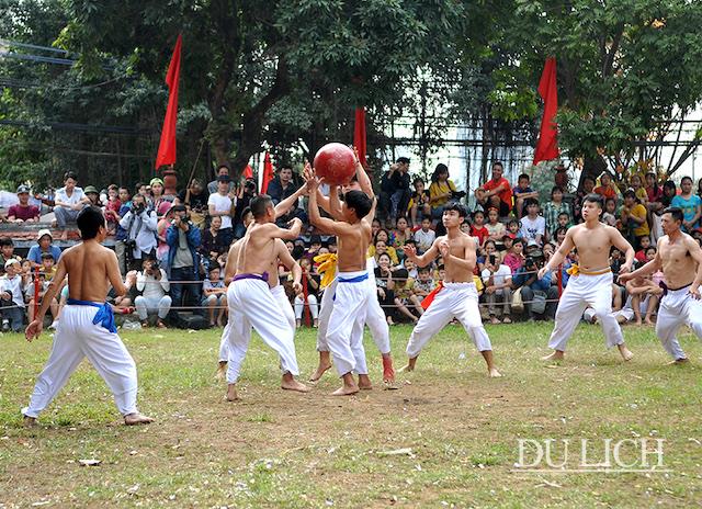 Lễ hội vật cầu quận Hoàng Mai, Hà Nội.